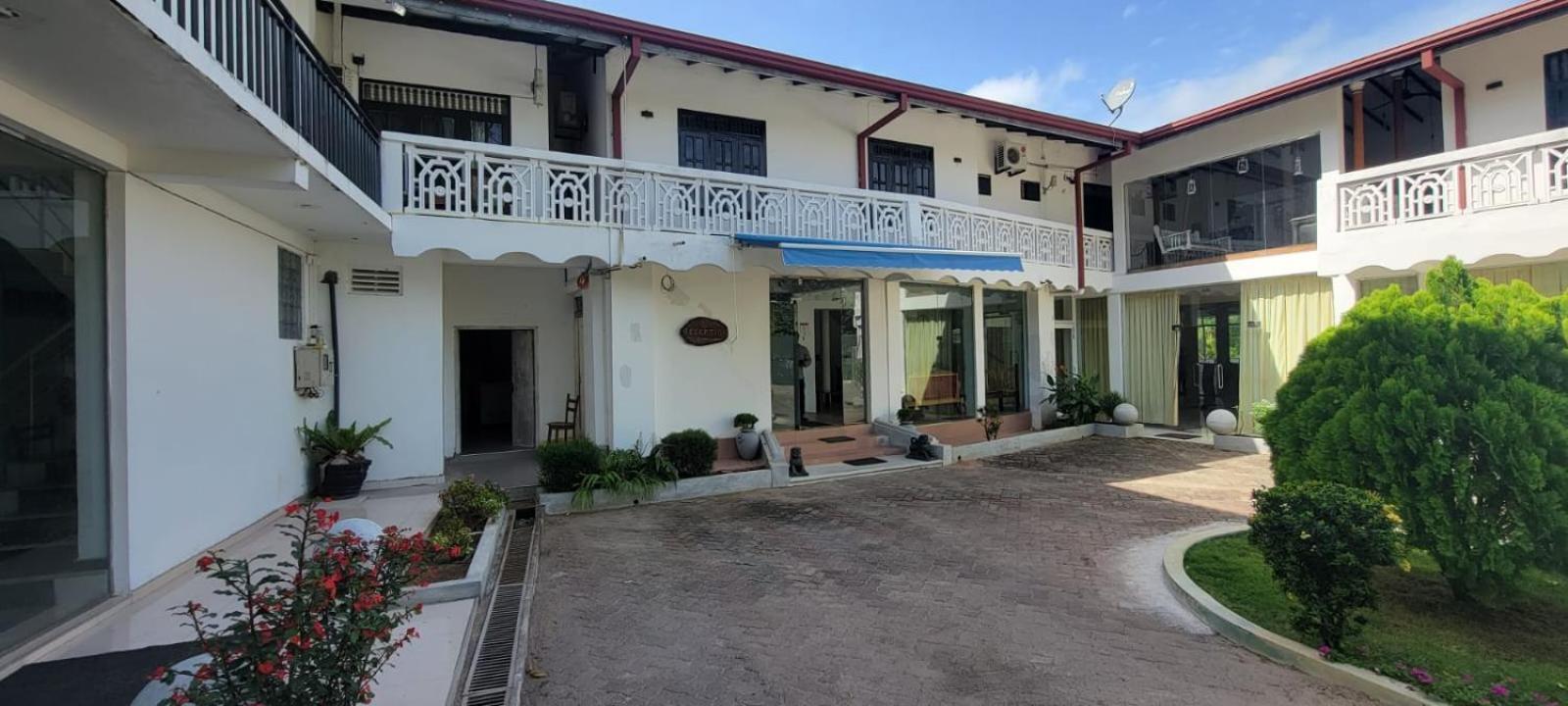 The Empyrean Airport Transit Hotel Katunayake Exterior photo